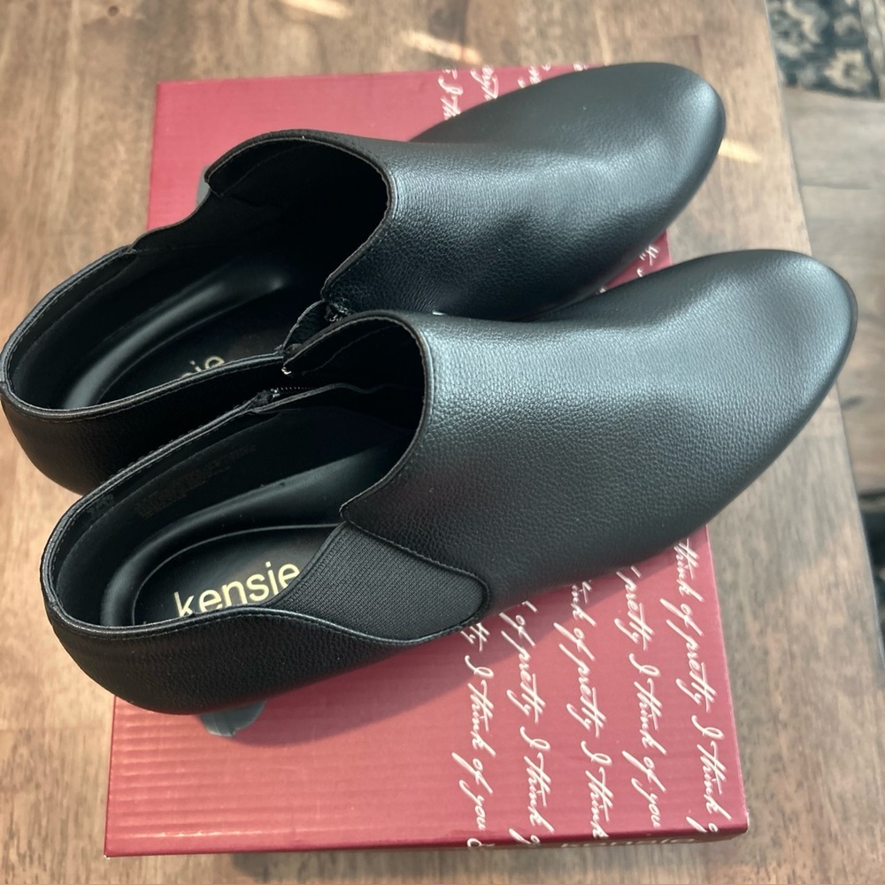 Kensie Women's Sammy Black Ankle Boots Bootie Size 11- New In box